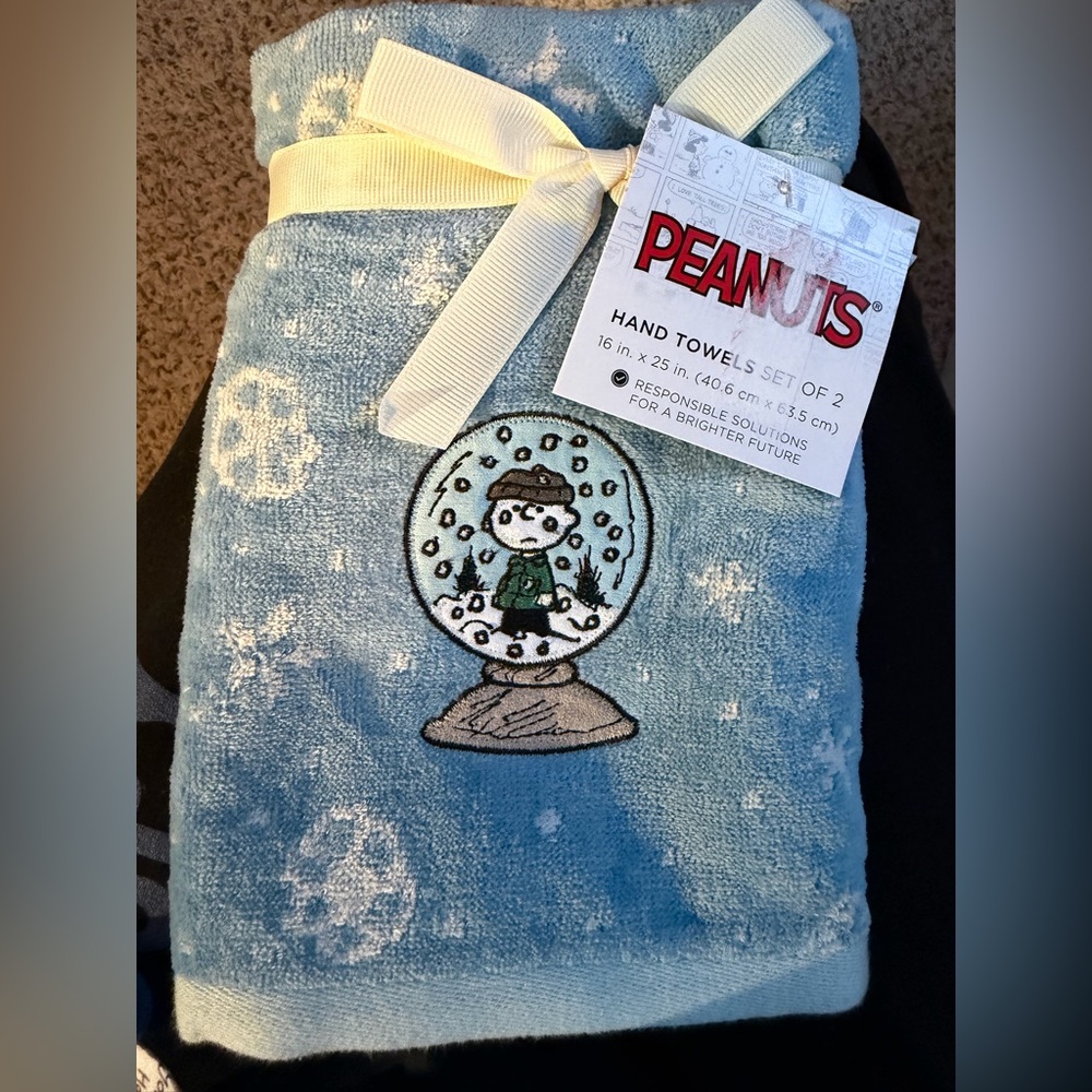 St. Nicholas Square® Peanuts Snoopy 2-pk. Holiday Towels, NWT
